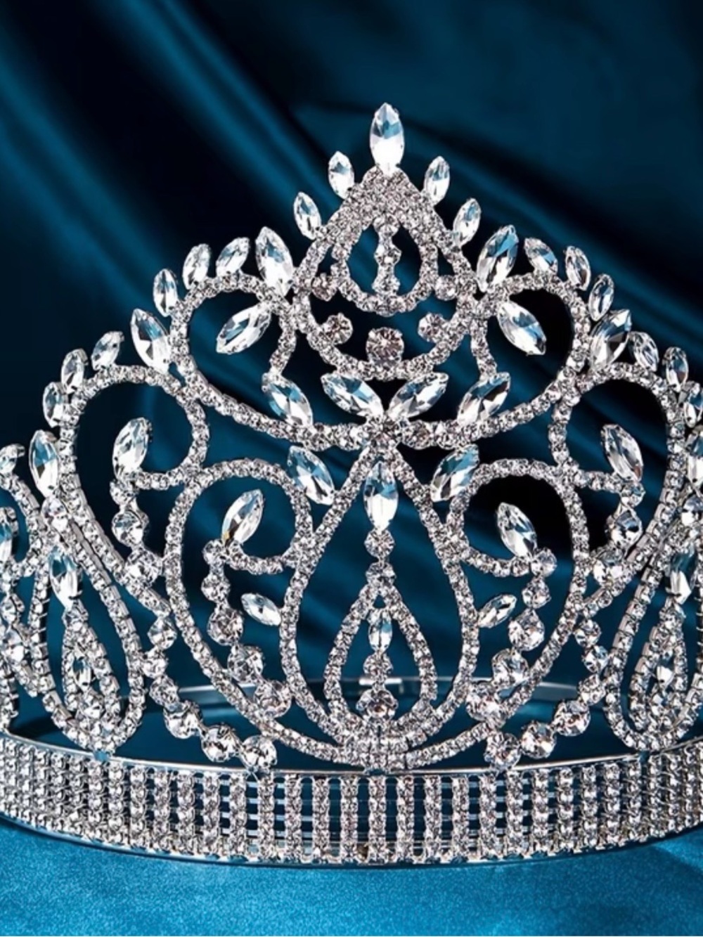 Sparkling Crystal Bridal Tiara in Silver